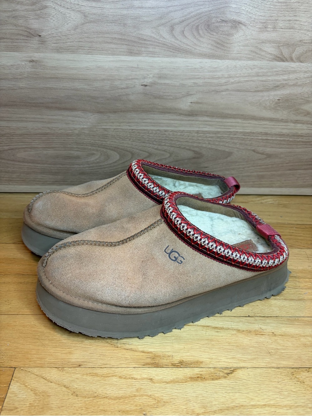 UGG Women's Tasman Suede Shearling Clogs - Size 9
